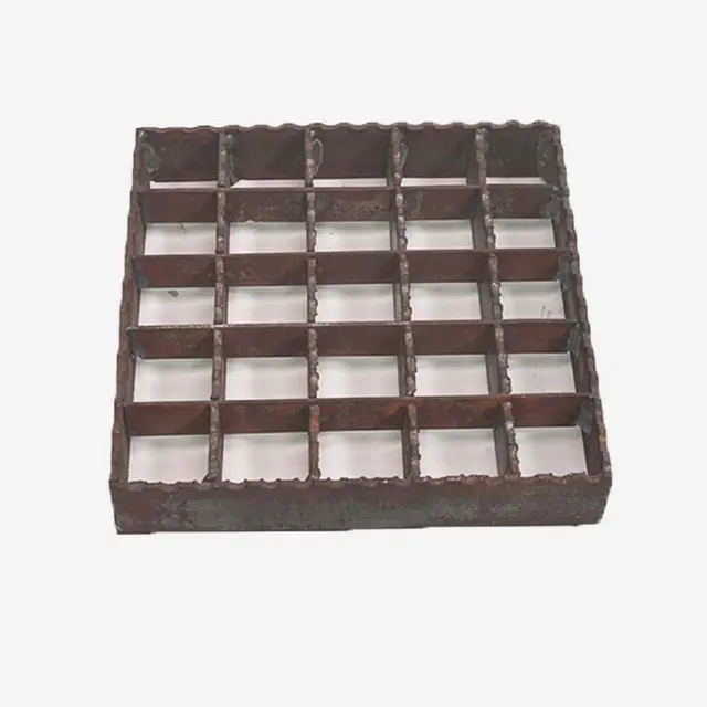 Untreated steel grating panel